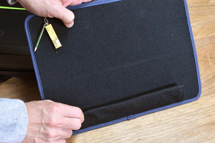 d؂P[XɌŒ肷邽߂̃xŃAOɐ܂ԂƎg₷