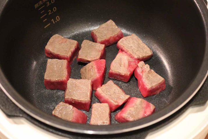 ~fBAAɏĂグ܂B`pO̖ZȂ̂ŁAt͂܂