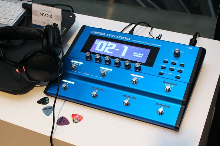 LxȃVZTEhƃfOM^[̒A3̃TEhRɑgݍ킹ăC[ł