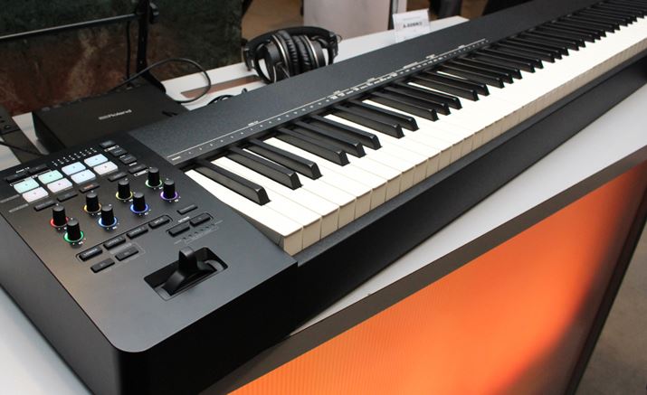 {̂́AS̍ؐ\ŁAɁuPHA-4X^_[hՁv𓋍