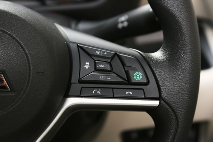 ƓlɁAXeAỎEɁuMI-PILOTv̑XCb`zuĂ