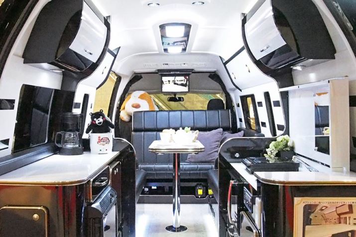 ԓƂ͎vȂقǍLXƂBzCgƃubNŎdグA