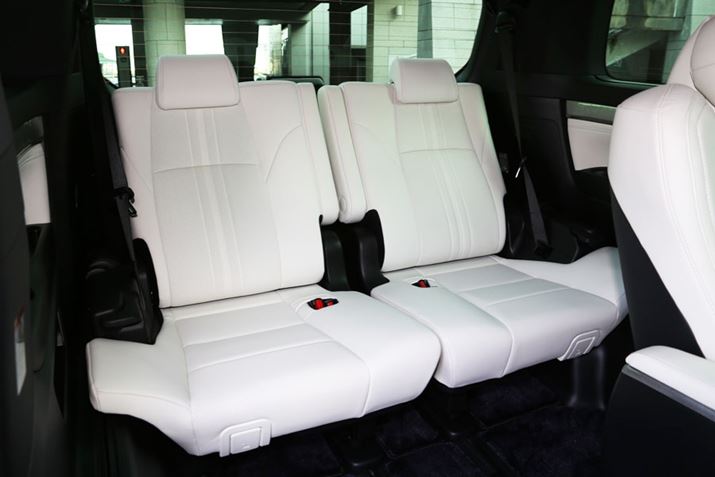 g^uAt@[hvExecutive Lounge ŚAEˏグ3ڃV[g