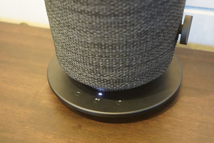 �e�[�u�������v�^�͉������X�s�[�J�[��360�x�ɉ���炷�`�̂悤��