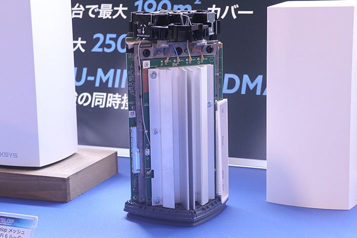 Velop AX MX5300̃Jo[B㕔AeiAʂɂ͑^̃q[gVNzuĂ