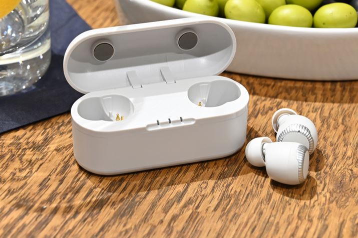 uRZ-S30Wv̓RpNgő̓BhCo[jbga͂Ƃ6mm