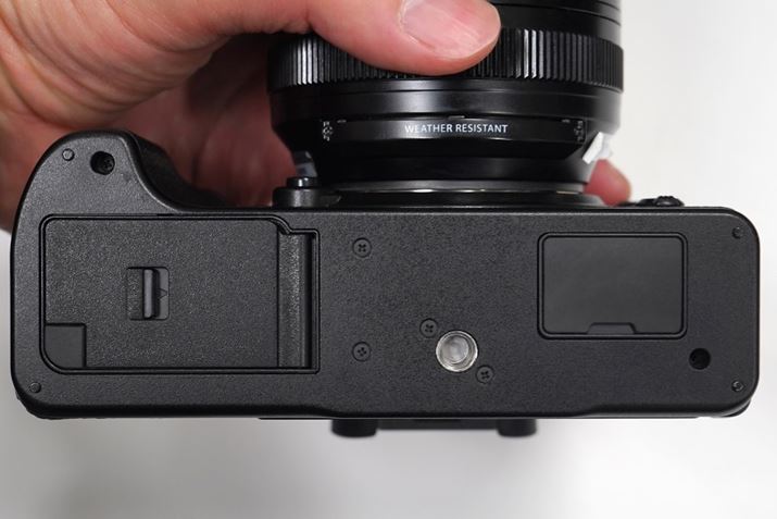 ʁBX-T3ƔׂƎOrp̂˂̈ʒu킸ɔwʑɂȂ