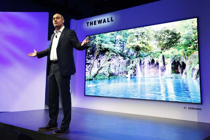 CES 2019ŔIꂽATX̃}CNLEDeruTHE WALLvBƒ҂łccH