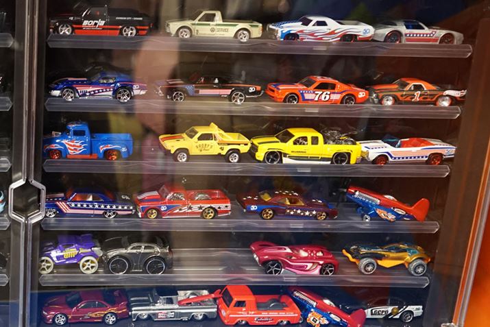 AȎԎ킾łȂA݂Ȃj[NȃN}肪uzbgEB[v