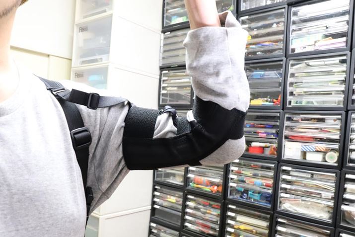 uƃAVXgT|[^[iEfjvBʂ̔olr̋ȂL΂ɒe݂tĂ܂