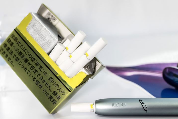 �����J�����i�K�ł̓t���[�o�[�͂ق�̂肷����x�B�X�e�B�b�N�̃A�N�Z���g�J���[�̓C�G���[