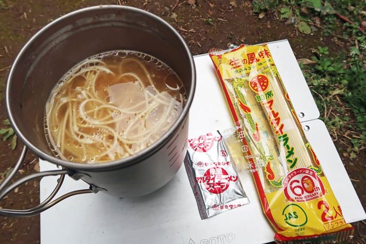 [1lȂA`^jE{bg700ɂ͂܂]TB邱Ƃ\ł