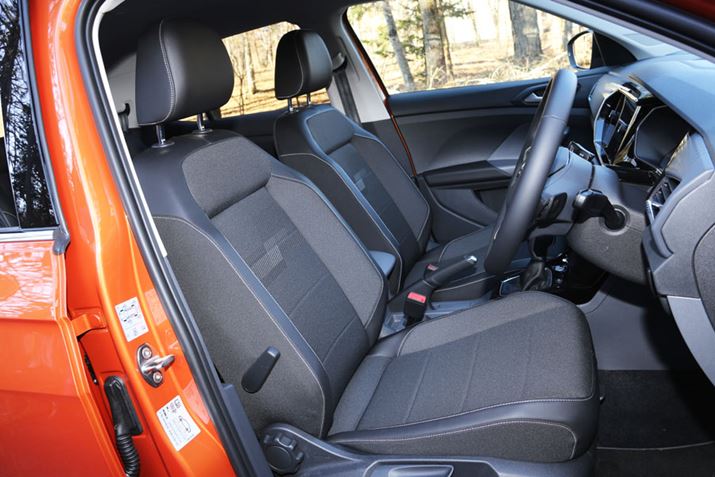 |ƈقȂA_炵̂SUVłuT-CrossvȂł͂