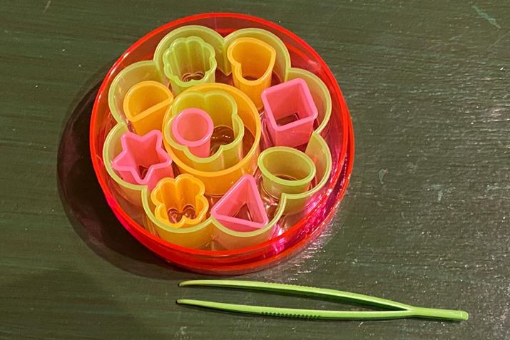 ^͑S12ށB[P[X̂ŕЕt₷̂CCI