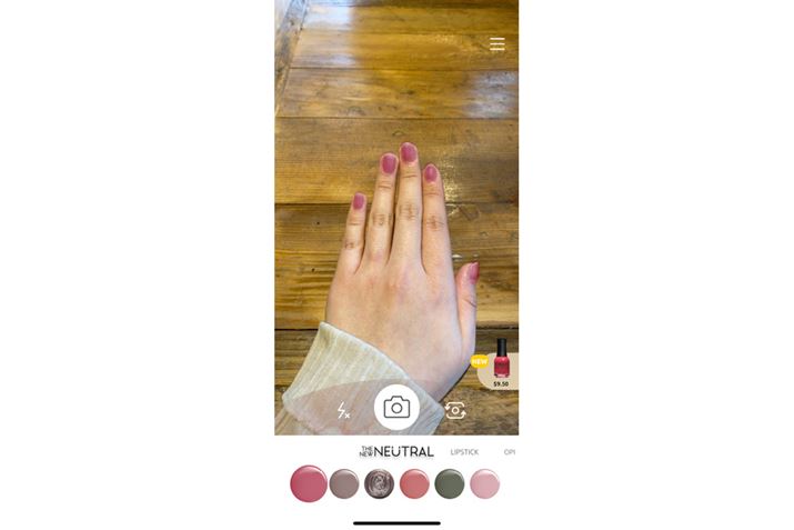 낢ȃJ[̃lCAvBNƒܕFAI񂾃lC̐FRɕ\