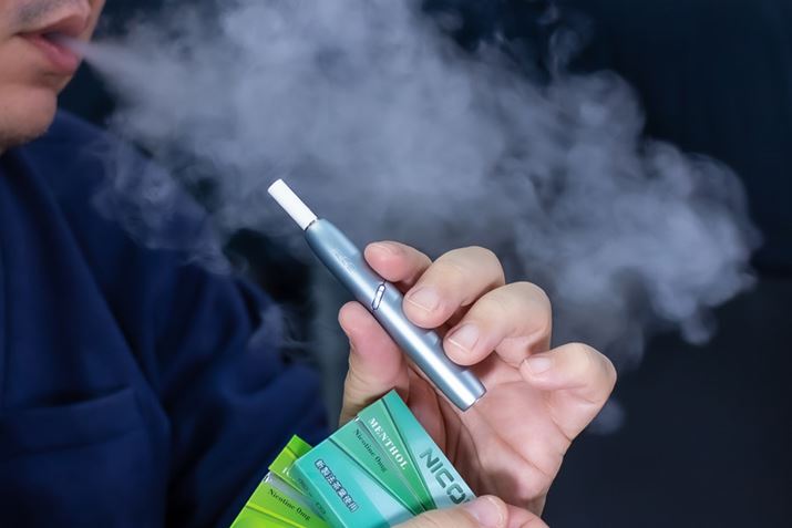 iȂǁA͂ȂAmjR`Ƃ͋CÂȂ͂