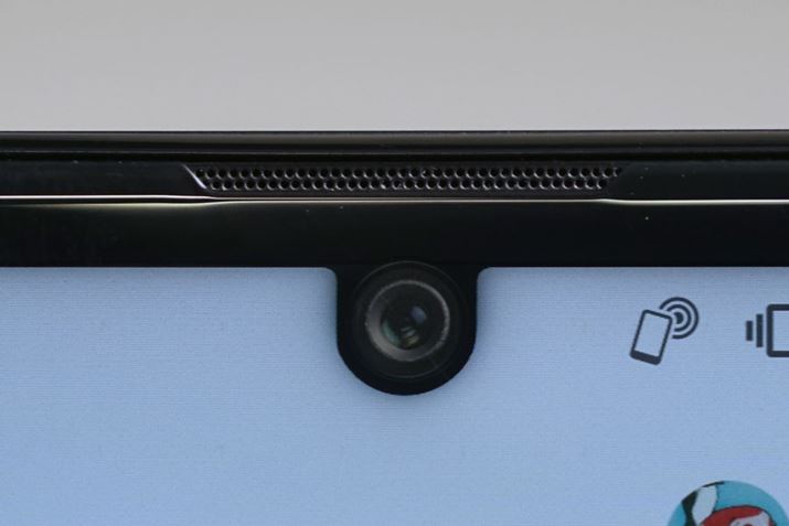 tgJ́AOfuAQUOS R3vƓ1,640fƂȂĂ