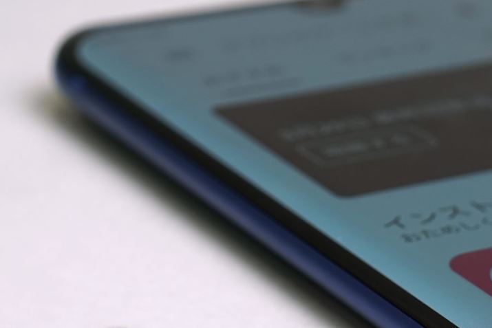 ӂ̍EEhȖʃfBXvC𓋍ڂA₷ɔzĂ