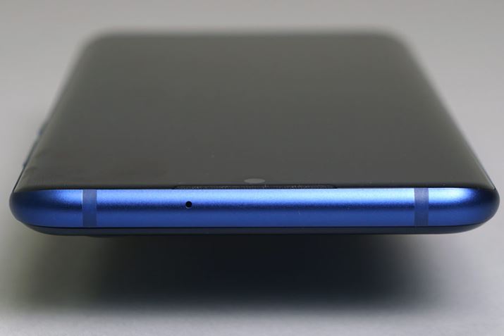 {fBʂɂ̓|[gނ͔zuȂBwbhz[q񓋍ڂ