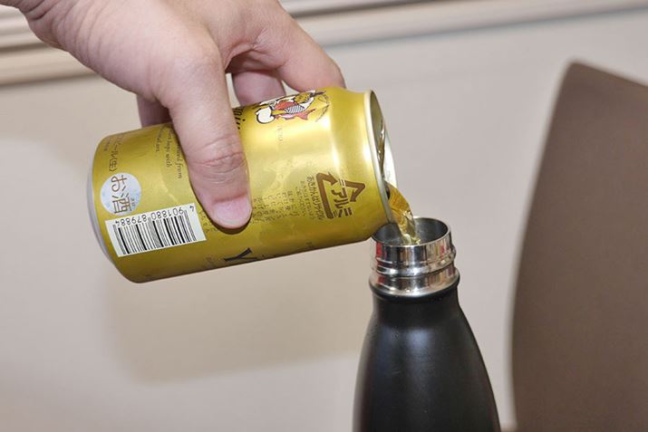 �c�c�Ƃ������ƂŁA�r�[�������Ă݂܂���