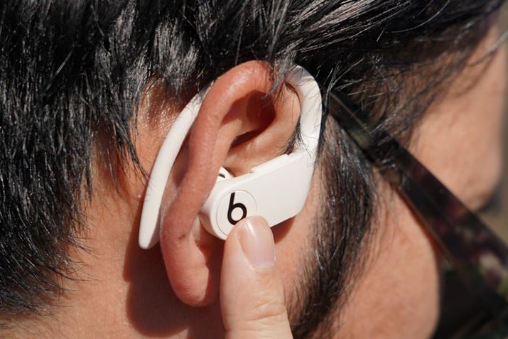 {̏㕔̉ʃ{^́AEǂɂڂĂ