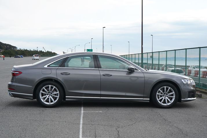 �A�E�f�B�uA8�v�E�T�C�h