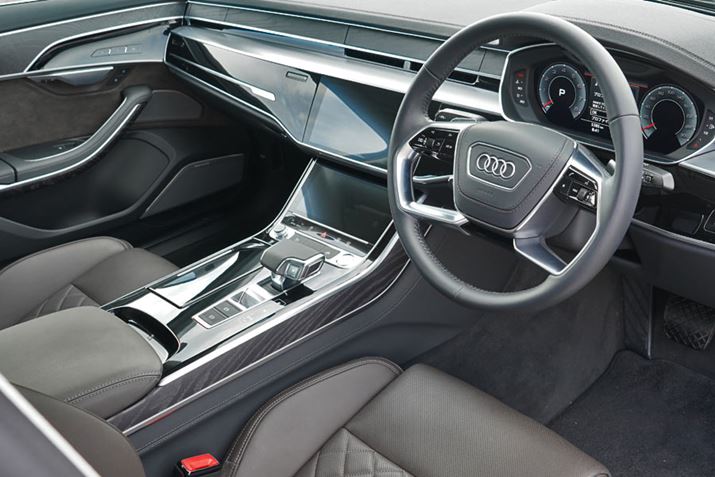 �A�E�f�B�uA8�v�E�^�]��