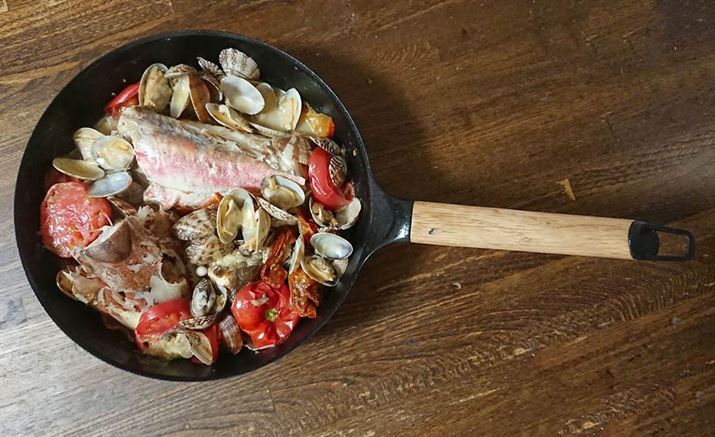 ̃fUCVvŃX^CbVȂ̂ŁÂ܂ܐHɒ񋟂ĂlɂȂ܂