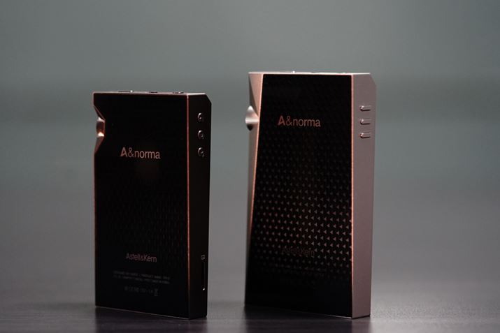 uSR15vƁuSR25v̑傫ׂʐ^B኱LтĂ̂킩