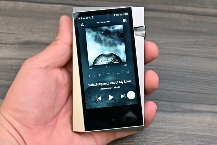 ɃXbƎ܂▭ȃTCY݂͌