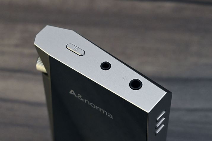 {̏㕔3.5mmAoXo͂2.5mmoXo͂2ñAiOo͂𑕔