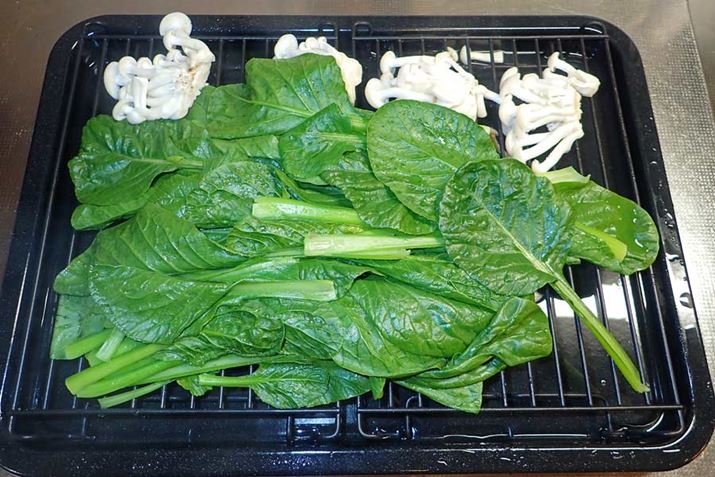 オ؁B؂̐FN₩łBOƔׂĂAF`قǕωĂȂ