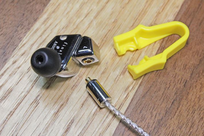 Cz̃P[uڑ͔ėp̍MMCXRlN^[Ȃ̂ŁAP[uy߂