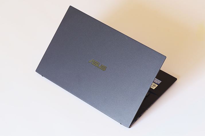 }OlVE`EgVBƂGŁAꂪڗɂ