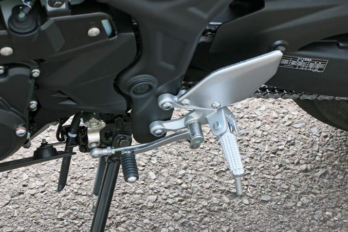 ���o�[�̂Ȃ��A�\���b�h�ȃC���[�W�̃X�e�b�v�͏]�����f���Ɠ��l