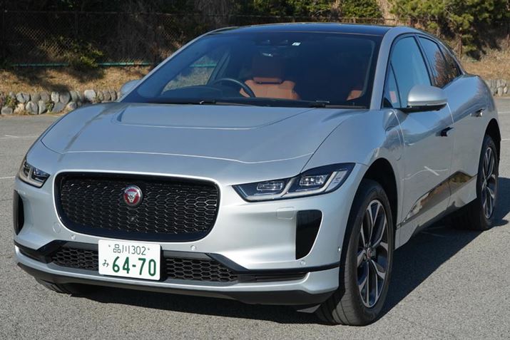 �W���K�[�EI-PACE HSE�@�t�����g�r���[