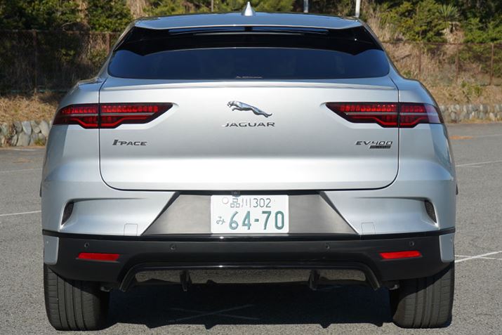 �W���K�[�EI-PACE HSE�@�����G���h