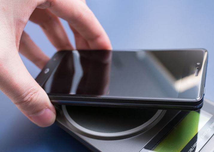 ANA}C͊e̓dq}l[|Cgɂ\