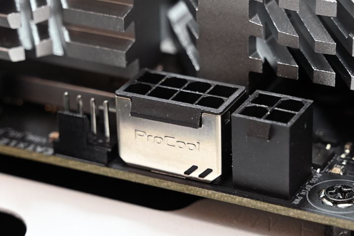 CPUd̃\PbǵAA[}[uPROCOOL IIdRlN^[v̗p