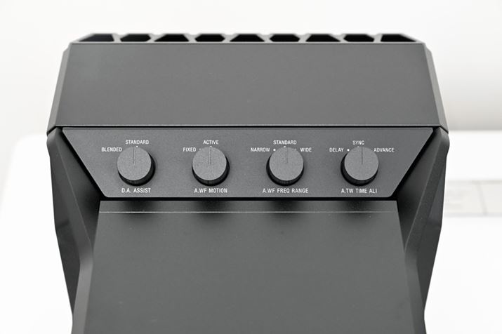 L̃TuXs[J[㕔ɗpӂĂ_CAŉ̎𒲐ł