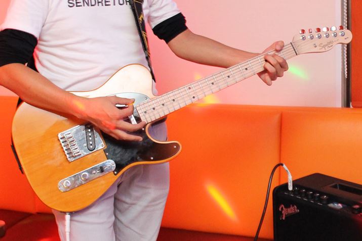 ̐UdCMɕςđGLM^[ȂAʒłăwbhzg܂