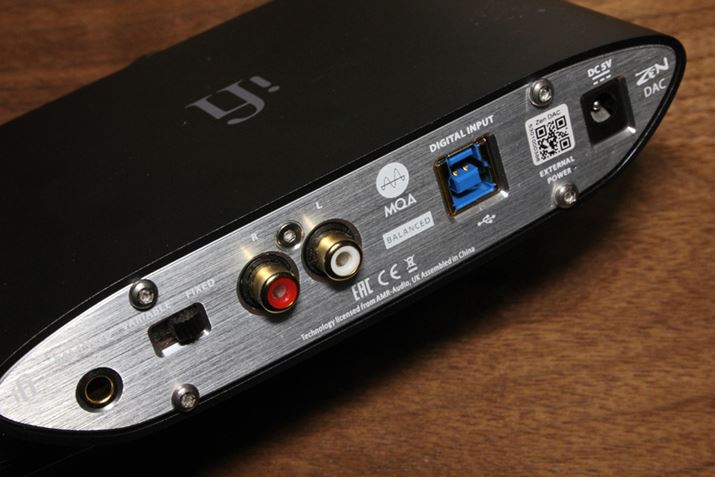 u104BT-Y3vƂ̐ڑɂ́AuZEN DACv4.4mm5ɃoXo͂p