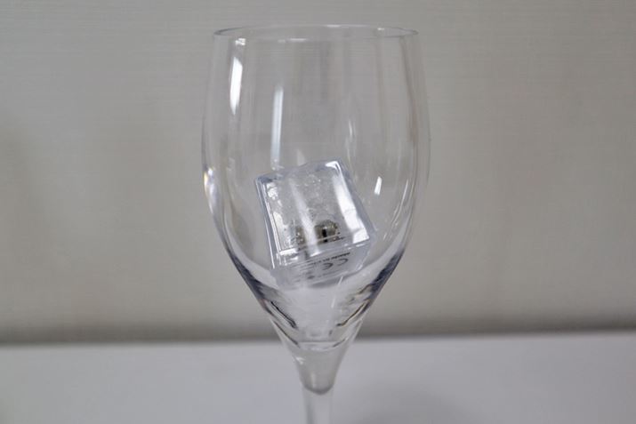 1ƉfȂȁccƕsł̑傫̃OXȂcc!?