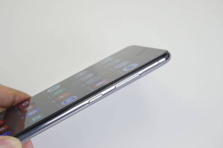 �uGalaxy S�v�V���[�Y�̓������p�����锖�^�{�f�B�́uGalaxy S20�{ 5G�v