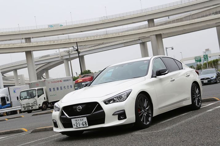 YuXJCC 400Rv̍H̑sC[W