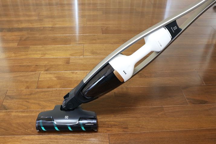 wbh͐ɖ180°悤ɂȂĂAyЂ˂邾Ōς邱Ƃł܂