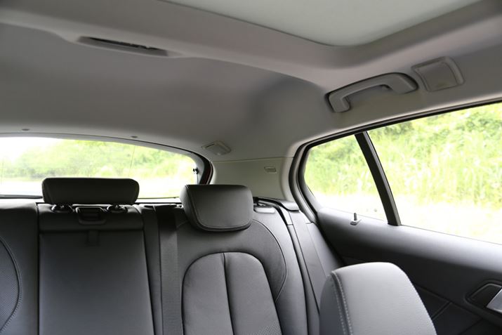 ΂ߑO̎E͗ǍDA΂ߌCs[߂ɂ〈Â炭