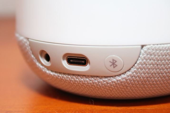 BluetoothڑłȂ[łĐł悤AUX[qĂ܂