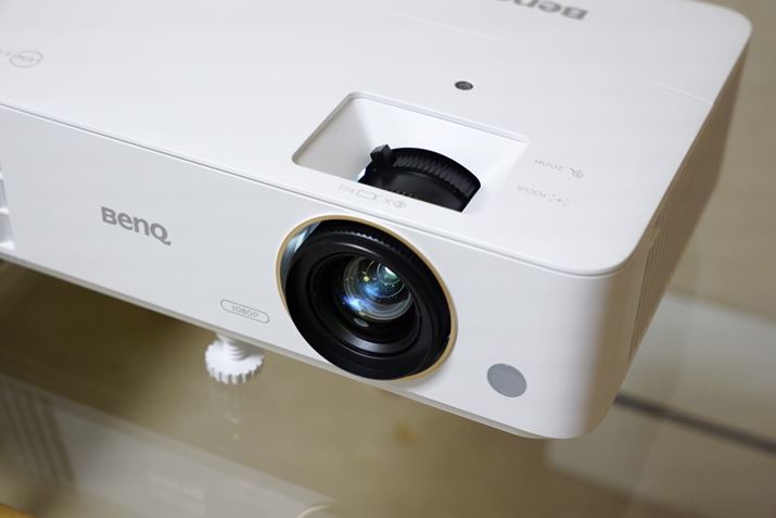 Ľ㔼ł́AXN[Ȃ̂yz[VA^[ɎgvWFN^[i育Љ