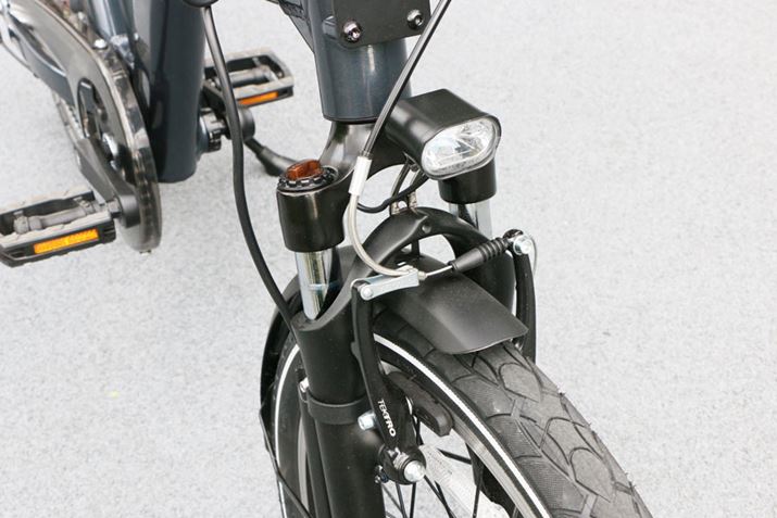 Cg̓obe[狋dAƓxZT[ɂē_/䂳